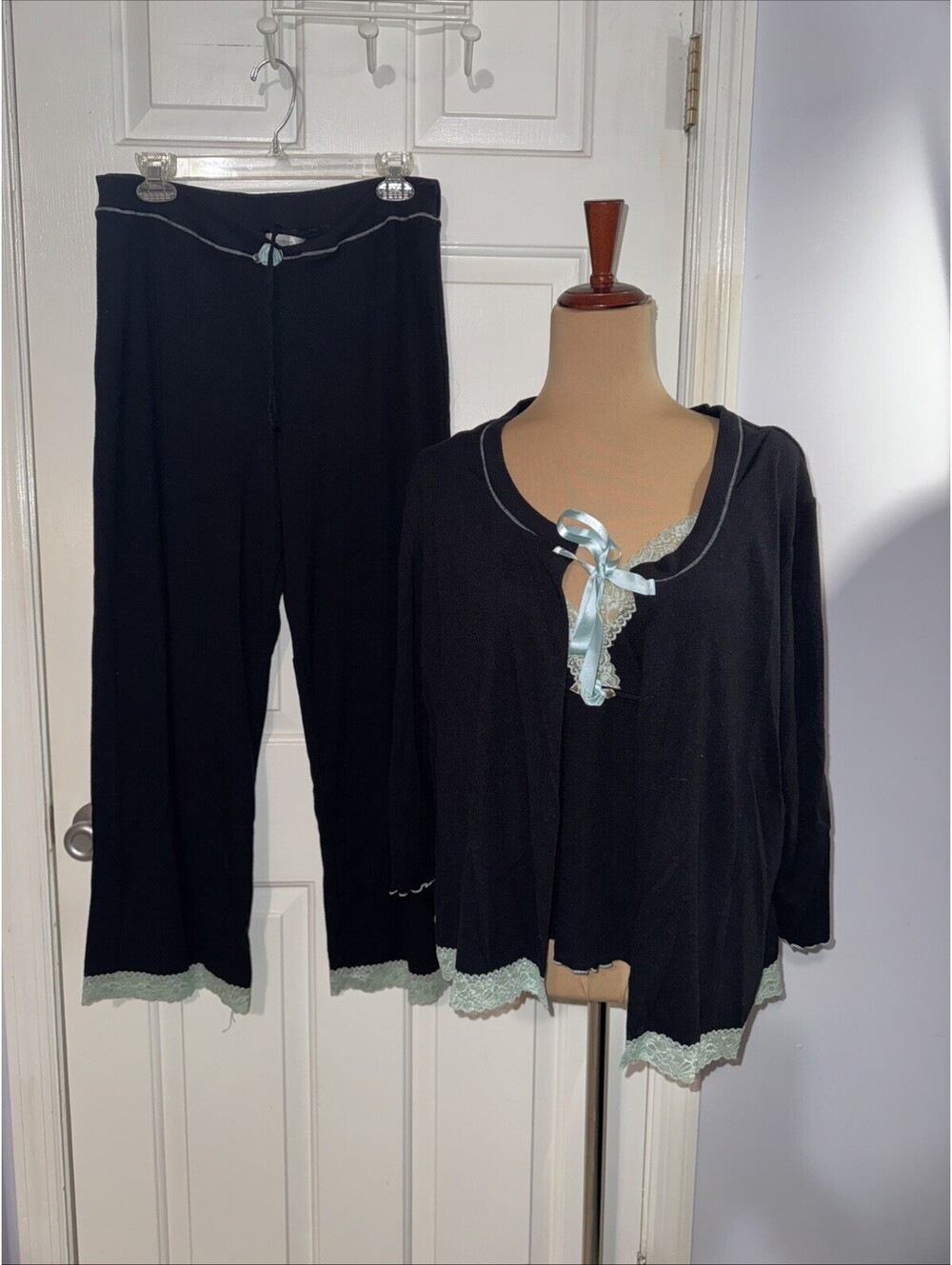 Delicates 2-Piece Pajama/Lounge Set Soft and Pretty Pink Size Large